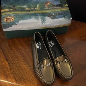 SAS Women's Metallic Bronze Loafers SZ 5.5